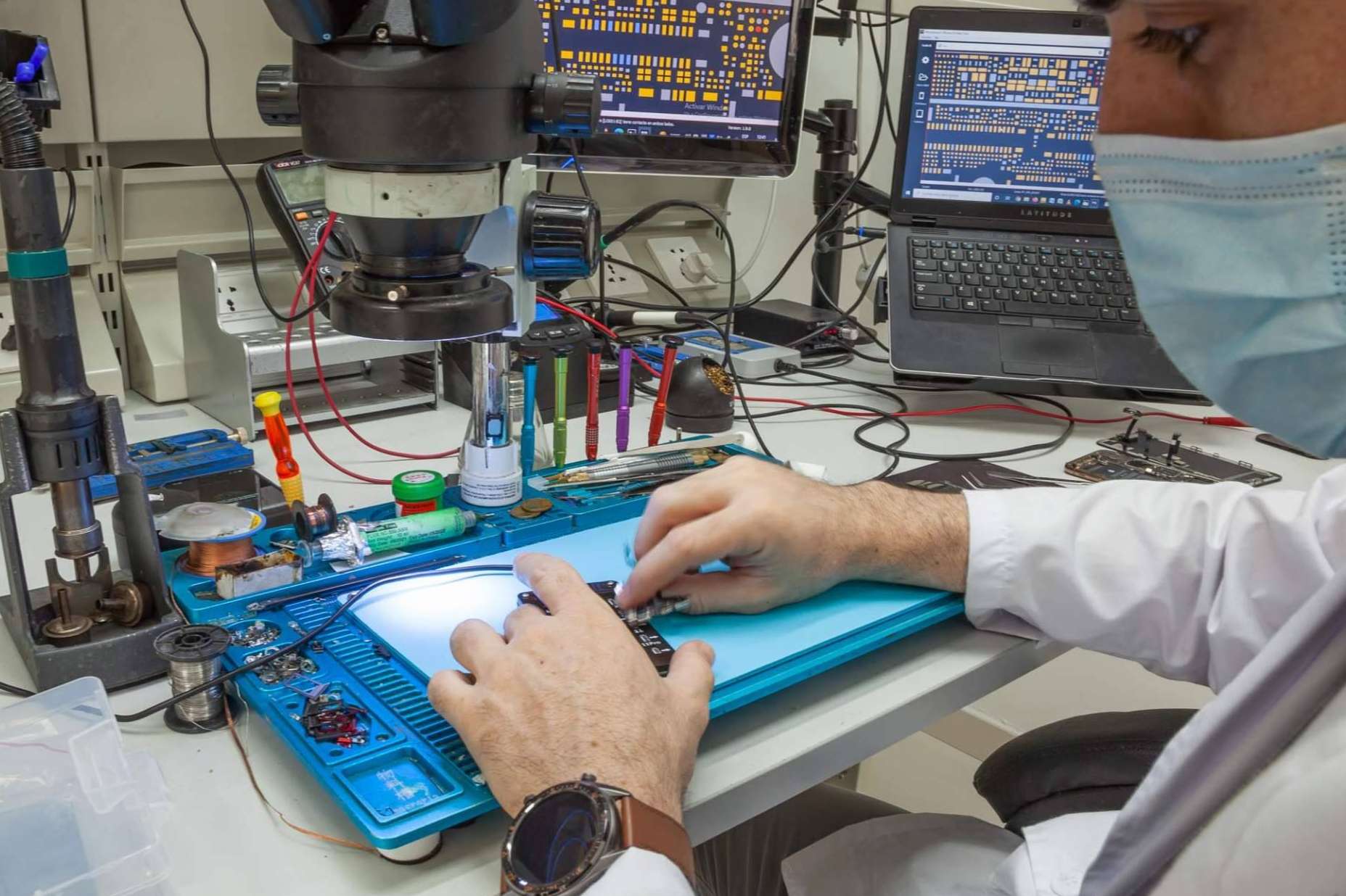 Reparaciones de iPhone con componentes de máxima calidad de la mano de AlexPhone