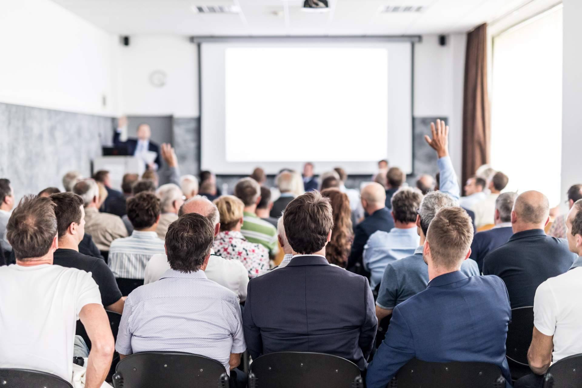 ¿En qué consisten las convenciones originales para empresas organizadas por Marca Condal?