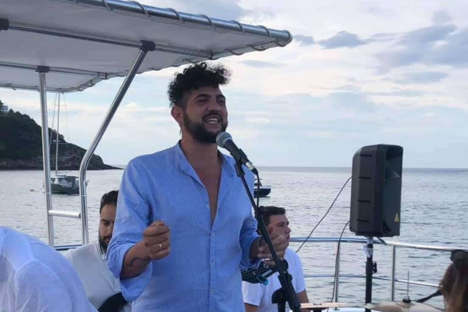 Eventos de empresa a bordo del catamarán Ciudad San Sebastián