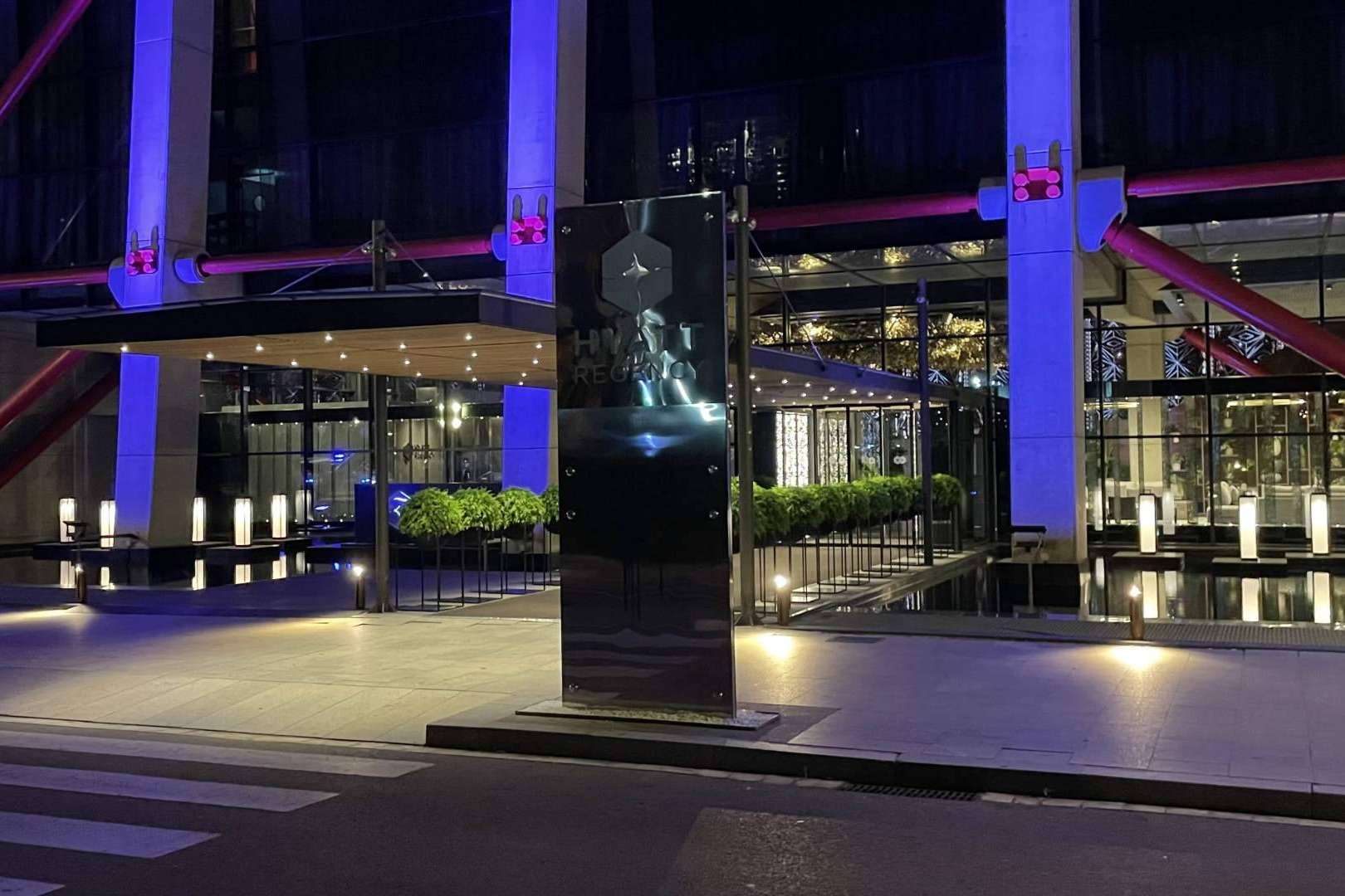 Hotel Hesperia Tower cuenta con las lámparas a medida de INSOLIT
