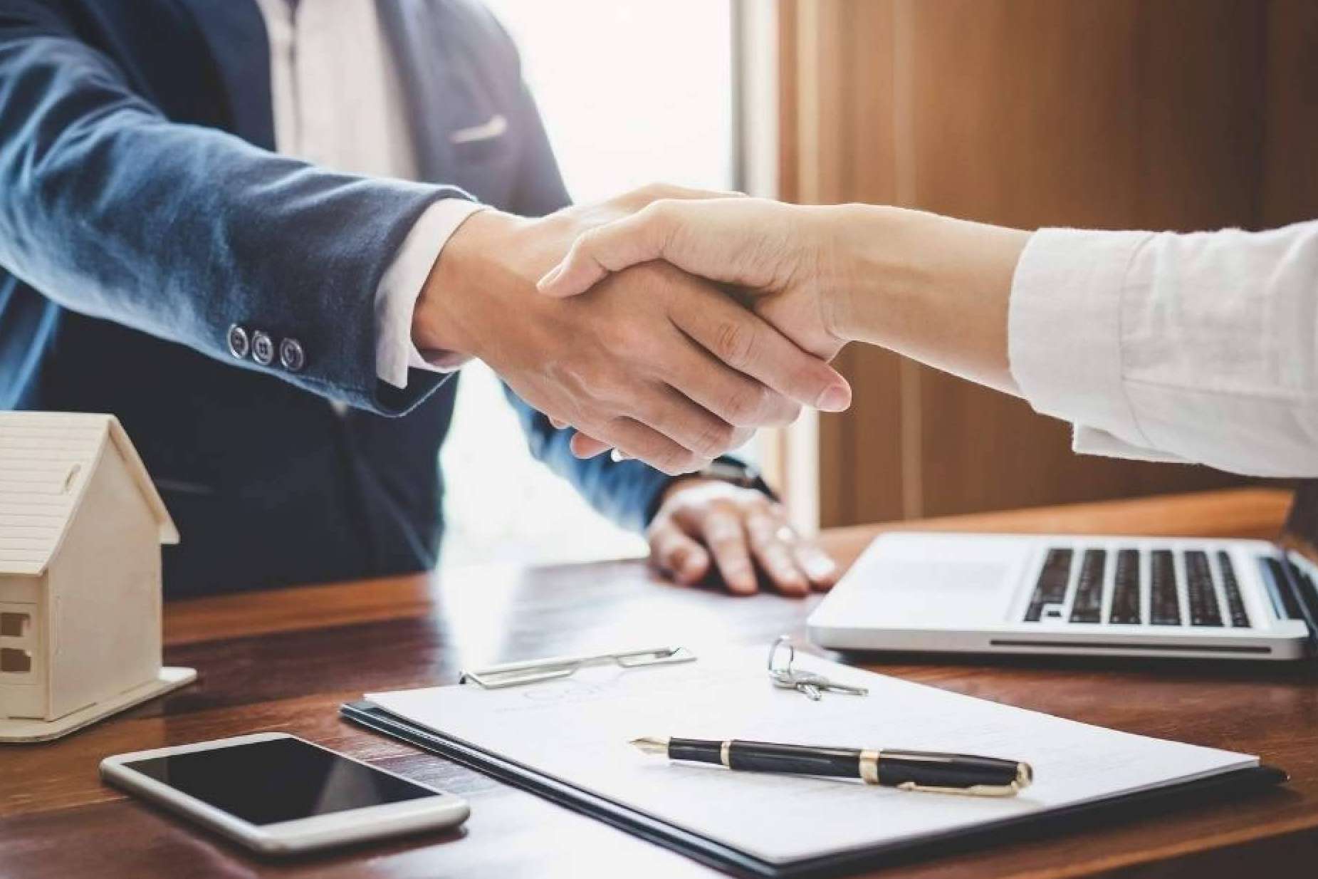 La importancia de contar con los agentes inmobiliarios Elba Invest Inmobiliaria