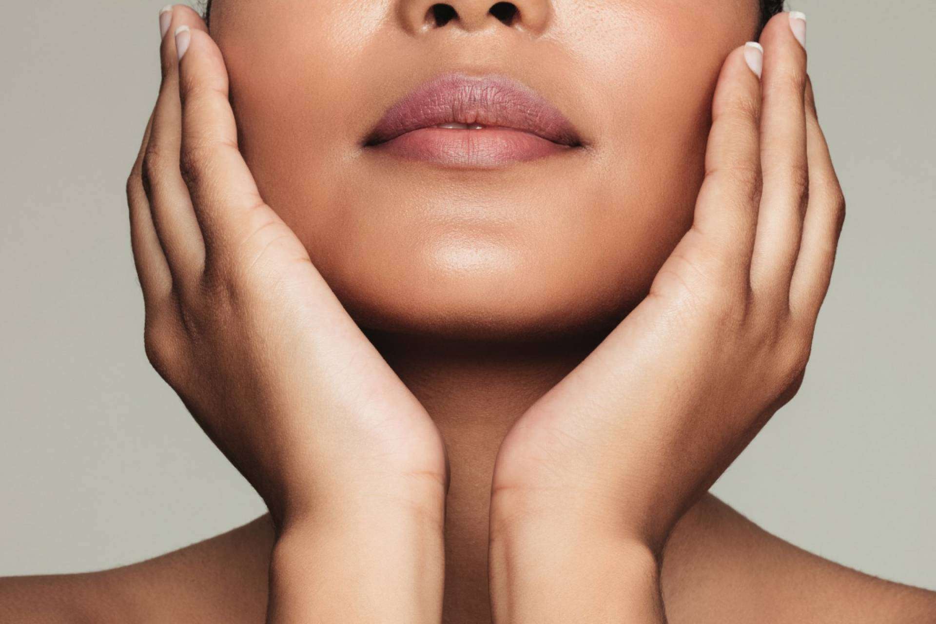 Bėyo Beauty es un centro de estética de belleza inclusiva que ofrece tratamientos de radiofrecuencia facial y corporal en Barcelona