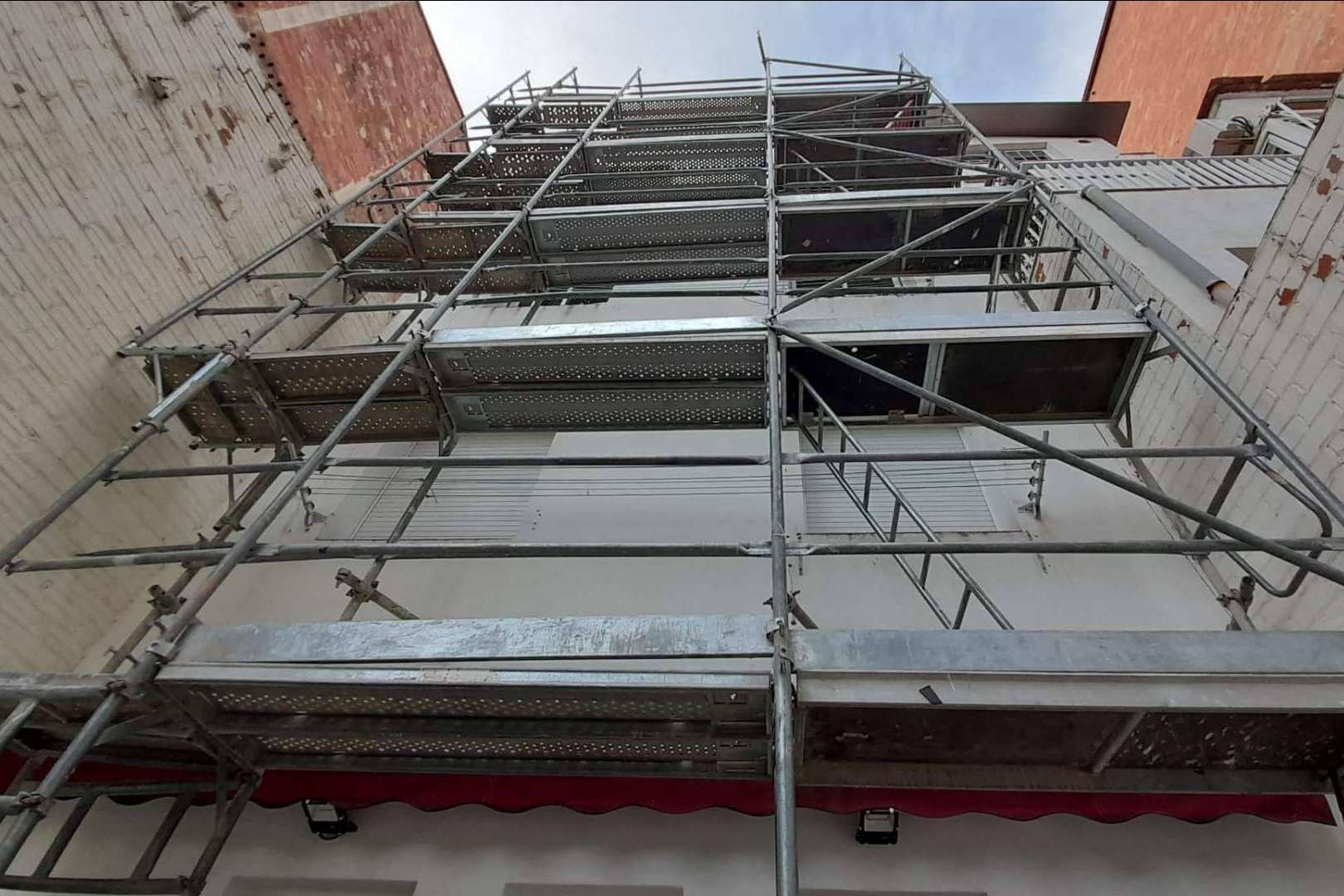 Construcción de obras con TusAndamiosBarcelona, la empresa especialista en alquiler de andamios