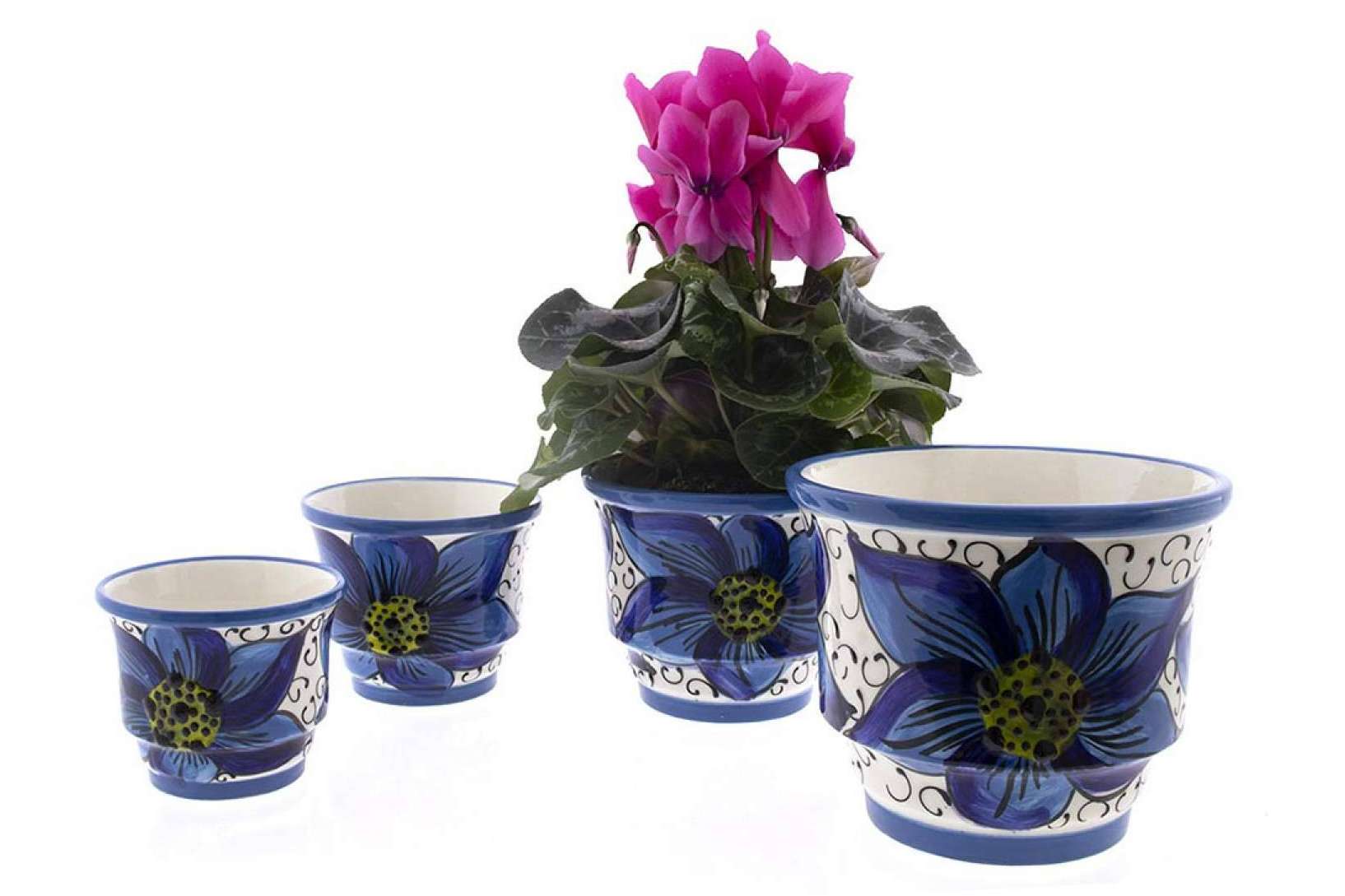 Macetas para flores decoradas a mano de la marca española Cerámica Rambleña