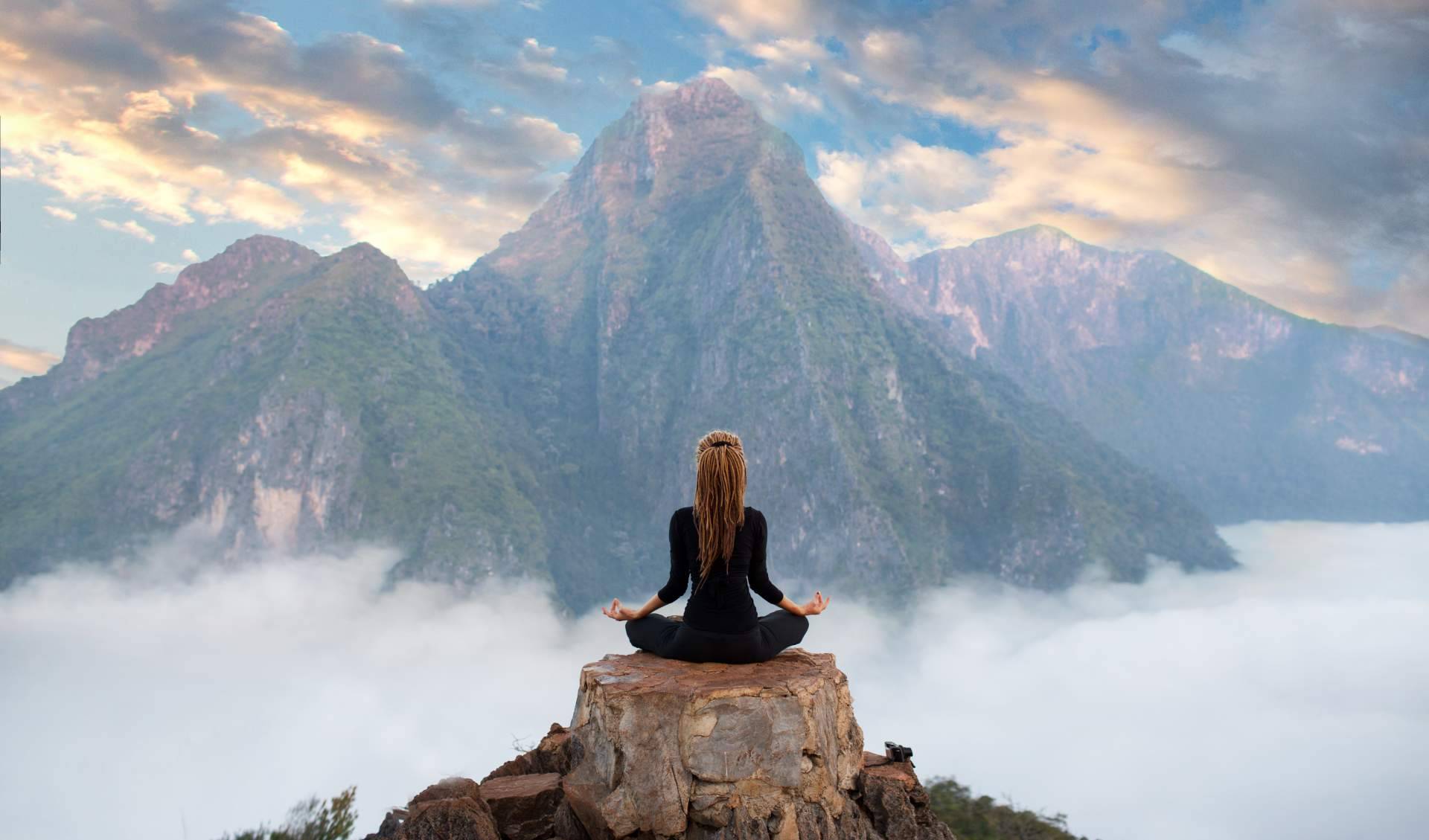 La escuela internacional cienciaConciencia® indica cómo aprender a meditar y cuáles son los beneficios de realizarlo diariamente