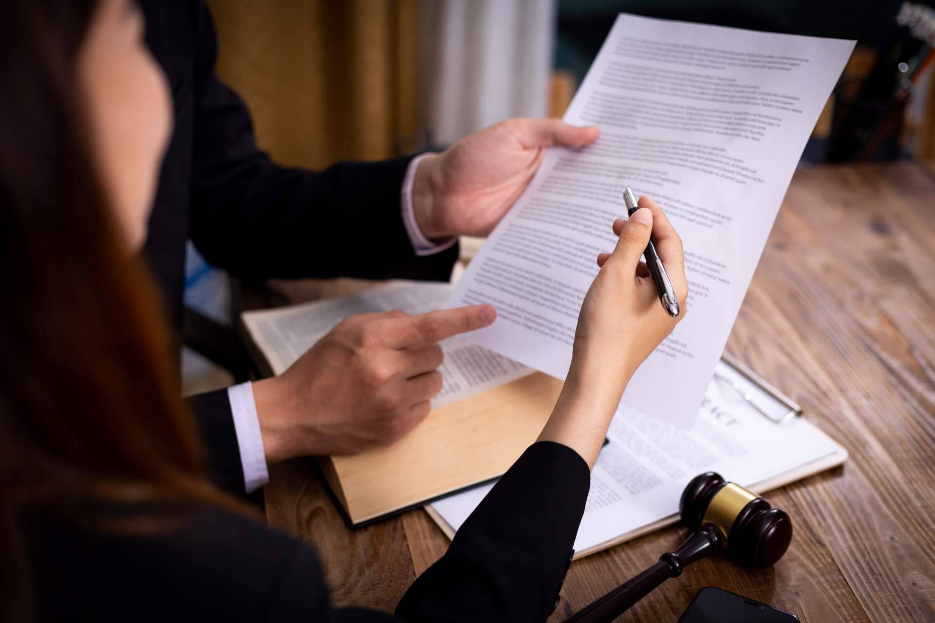 Contactar con BFP Abogados, especialistas en derecho de sucesiones, ante cualquier duda o conflicto en la tramitación de la herencia