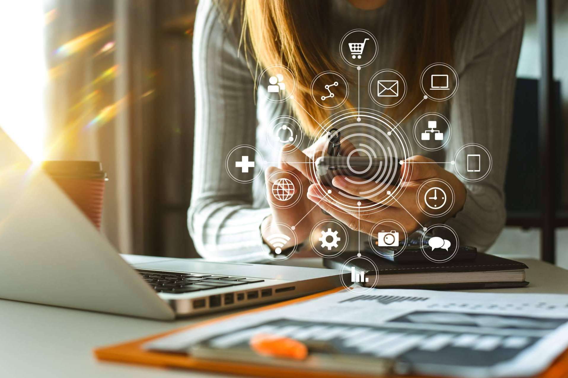 El equipo de El Abuelo Mirando cuenta con expertos en soluciones de marketing digital Valladolid para las empresas