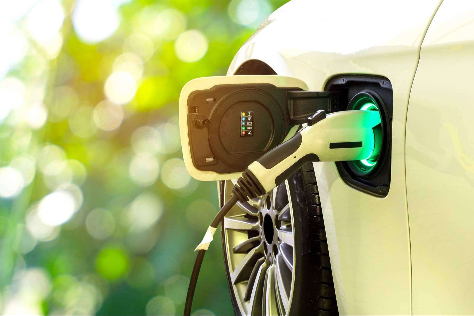 Las ventajas de los coches híbridos de ocasión de SF Motor