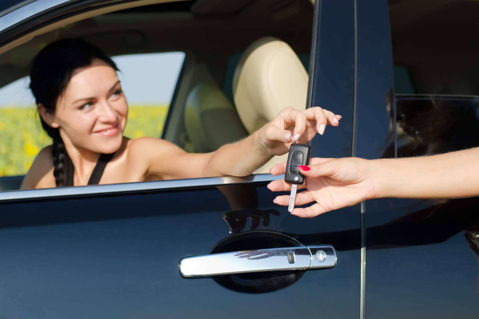 La transferencia de vehículos debe realizarse justo después de la compraventa, por Testmotor