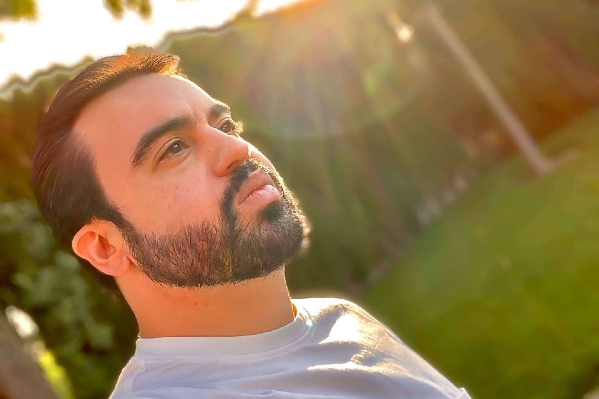 'Mirando al mar, soñé', el primer libro del autor español Jorge Perales Nieto
