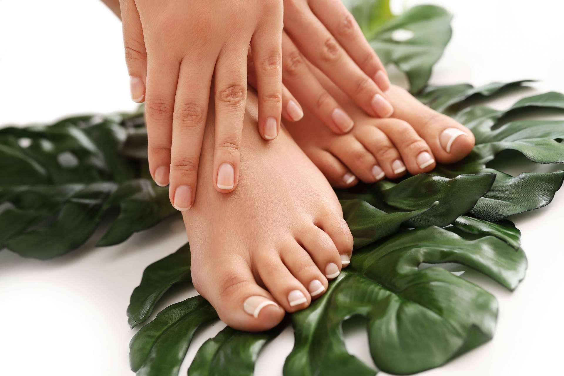 La importancia de usar productos profesionales para el cuidado de manos, pies y uñas, por Upsala Cosmetic