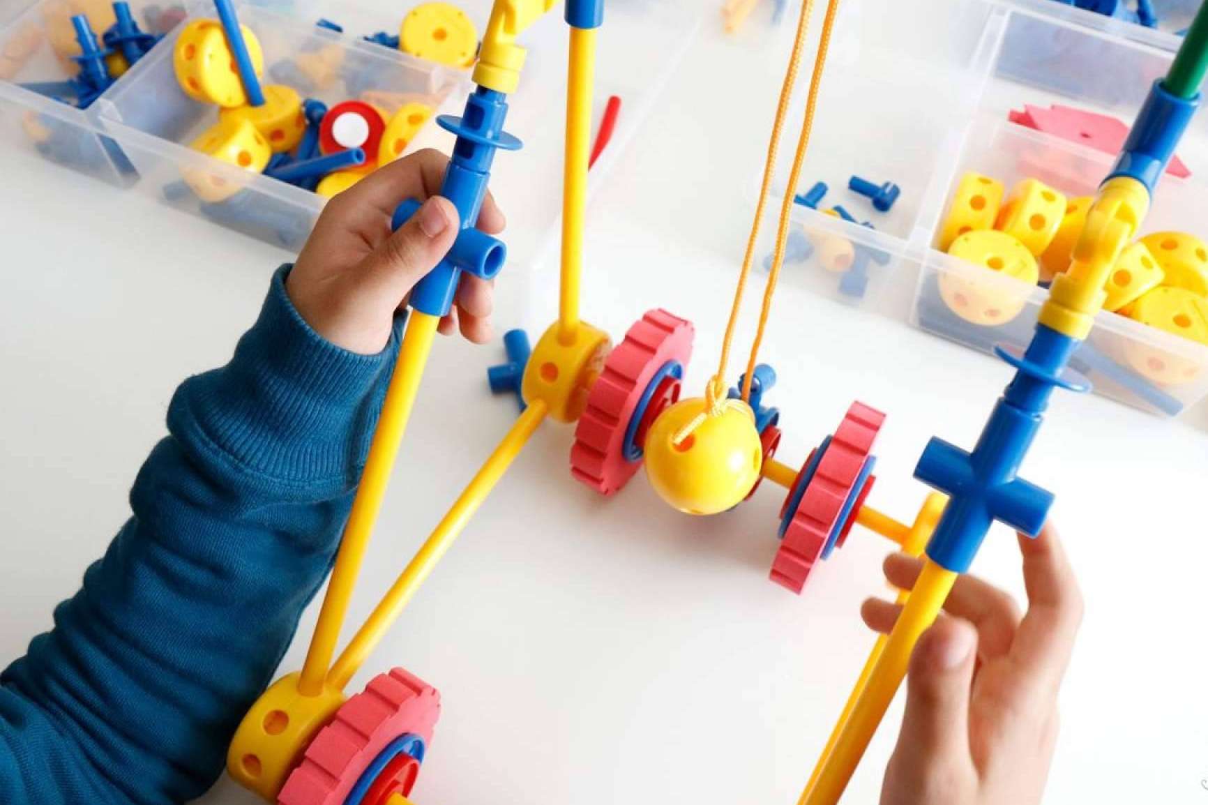 Los beneficios principales del uso de los juguetes de construcción Broks en el aula