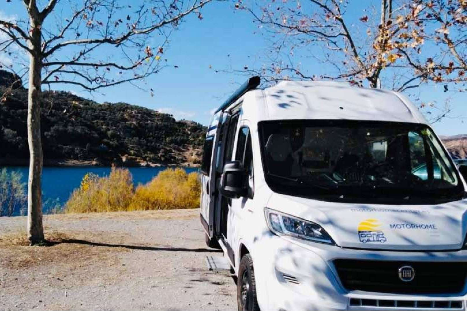 Aumenta el alquiler Camper Gran Volumen 4 plazas en Murcia con Motorhome Center