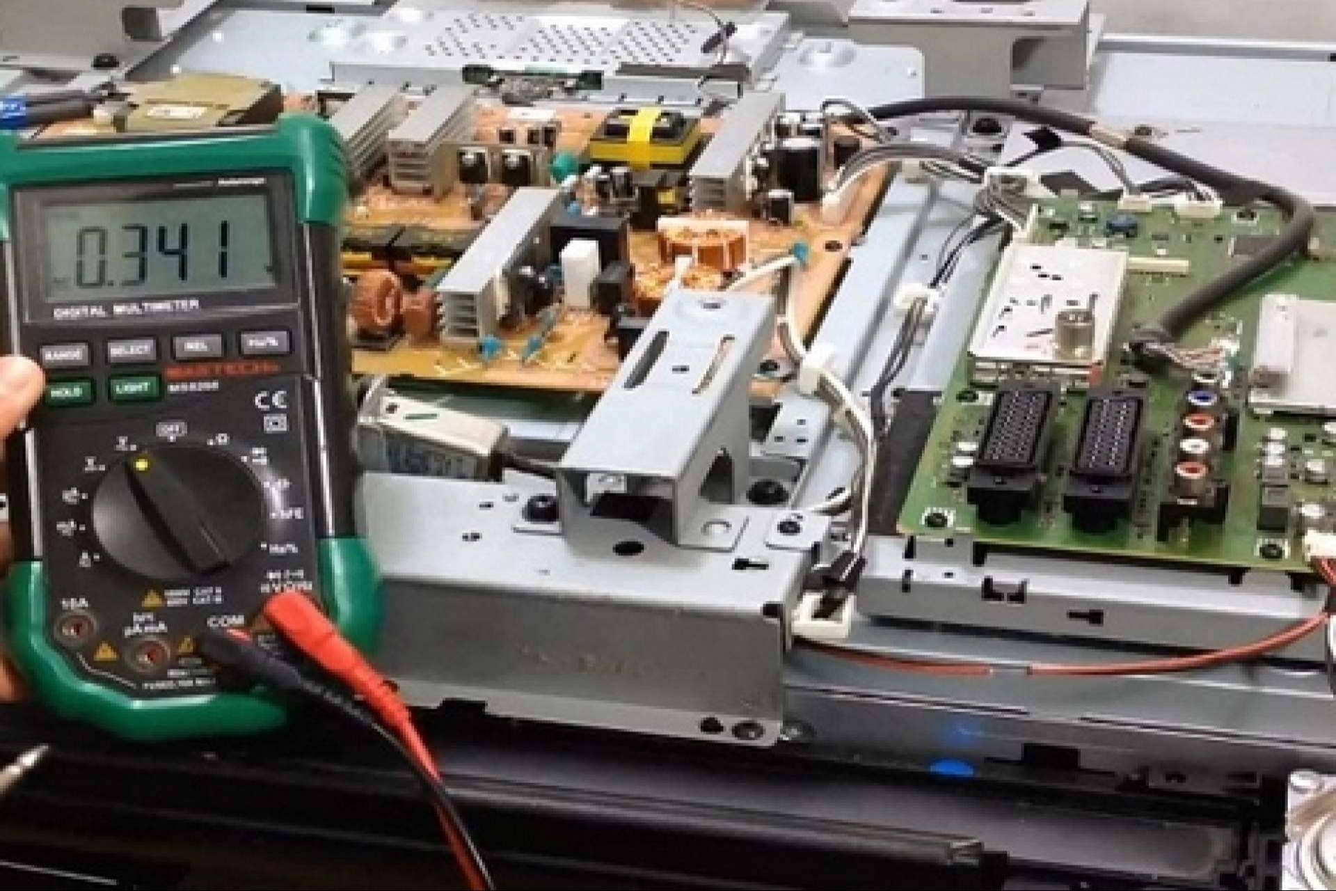¿Dónde encontrar repuestos de televisores y tiras de led OEM a precios muy accesibles? Arréglatelo