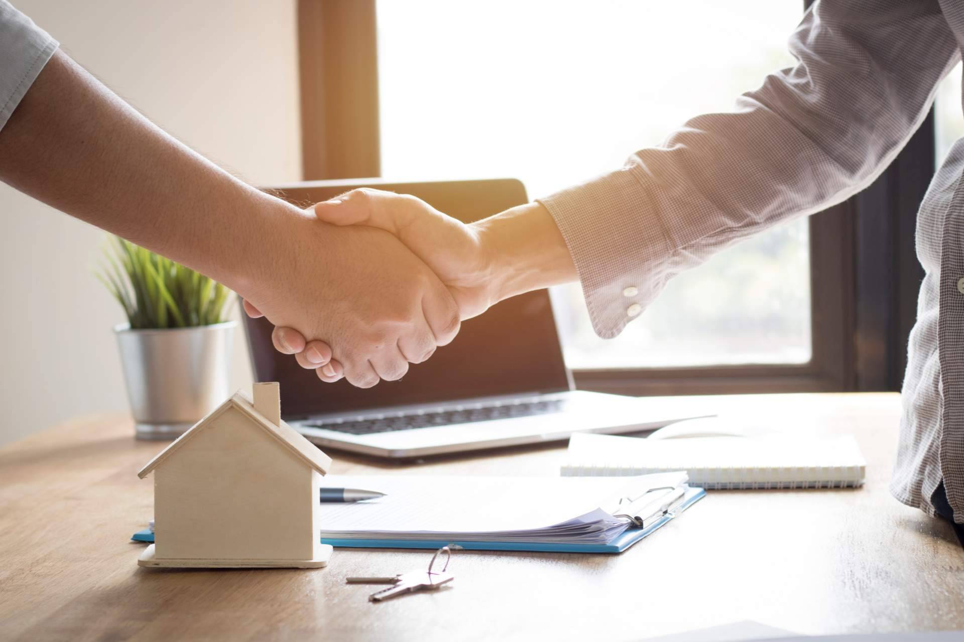 ¿Cómo conseguir hipotecas sin ahorros? DeHipotecas