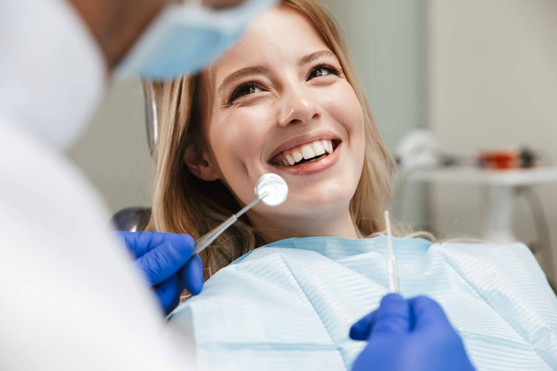 Clínica Viasalud habla sobre los dientes rectos, ¿estética o salud?