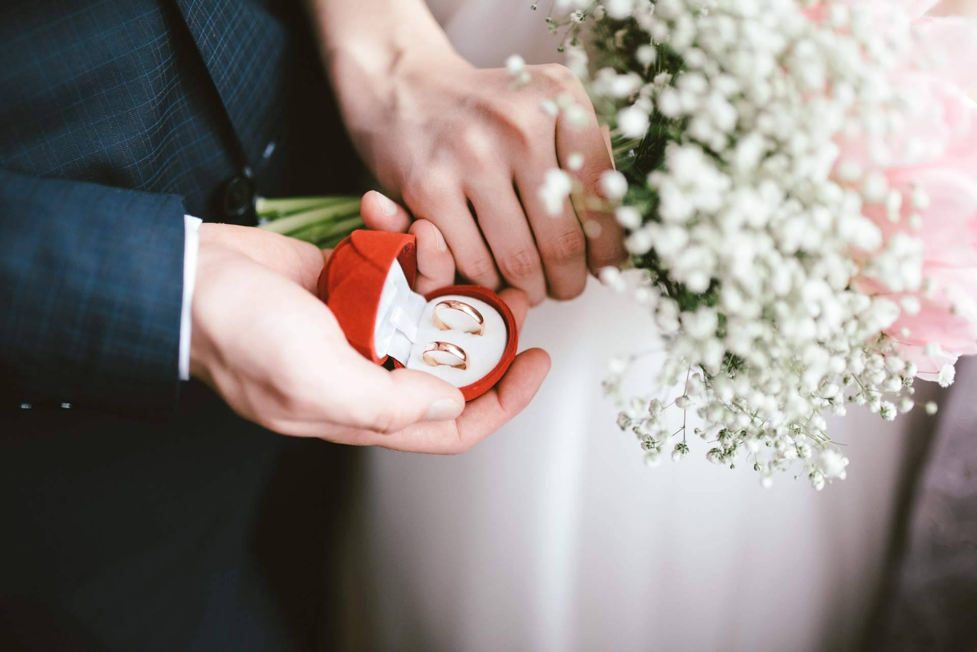 El amplio catálogo de alianzas de boda para todos los gustos y presupuestos de El Rubí Joyeros