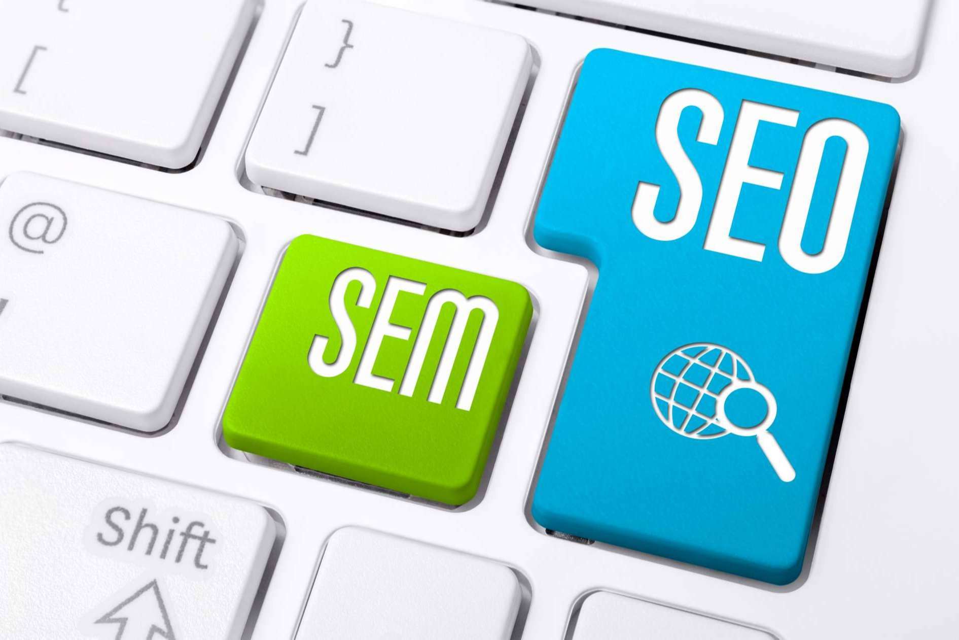 Para conseguir los mejores resultados, una estrategia conjunta de SEO y SEM es imprescindible, según RoCX Marketing