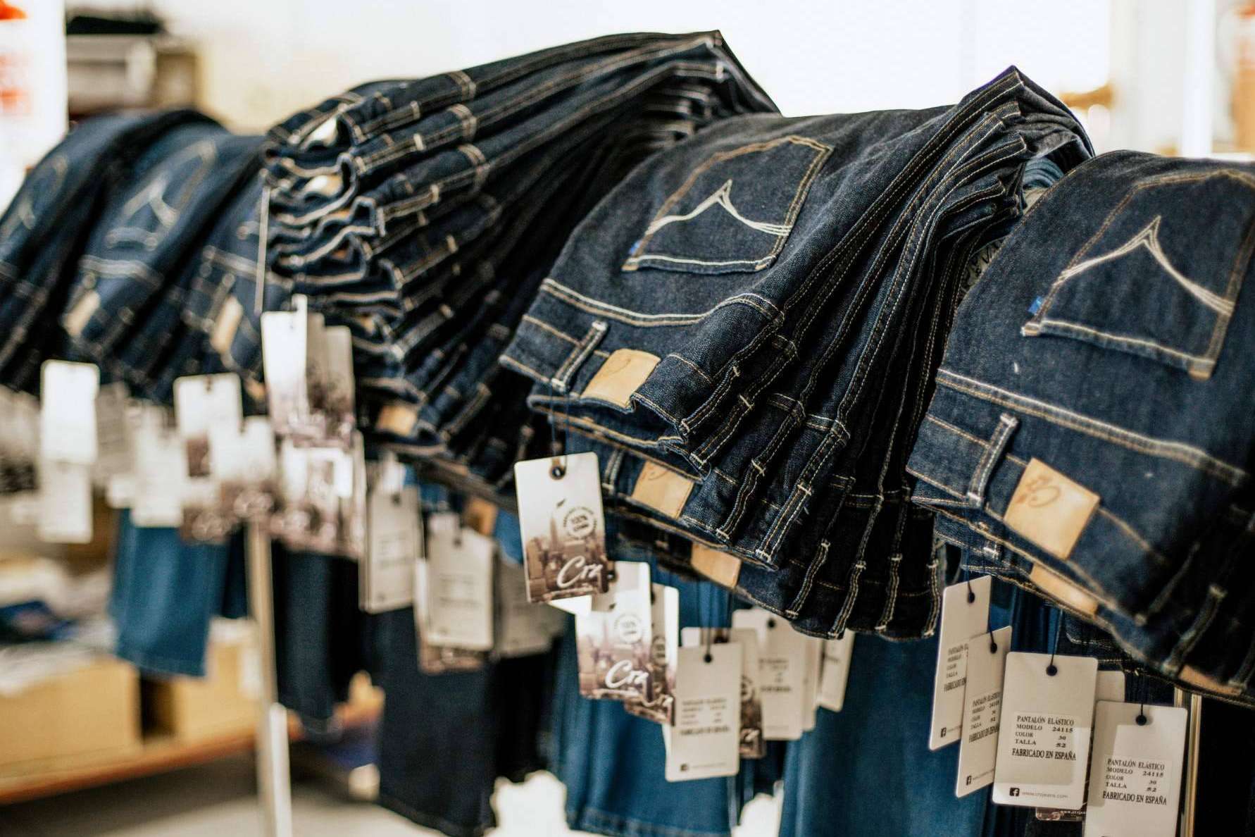 CRZ presenta la nueva colección de moda vaquera para verano 2022