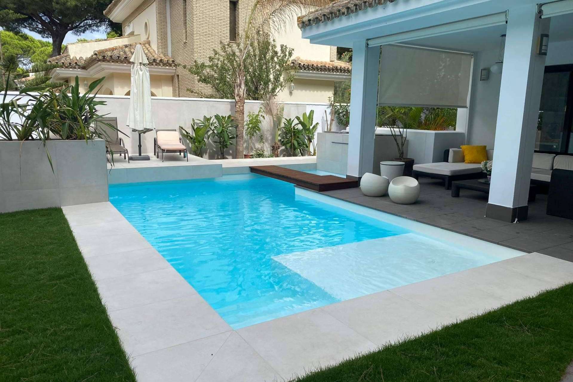 Esencial Pool, especialista en construcción de piscinas, se expande a Francia y Portugal