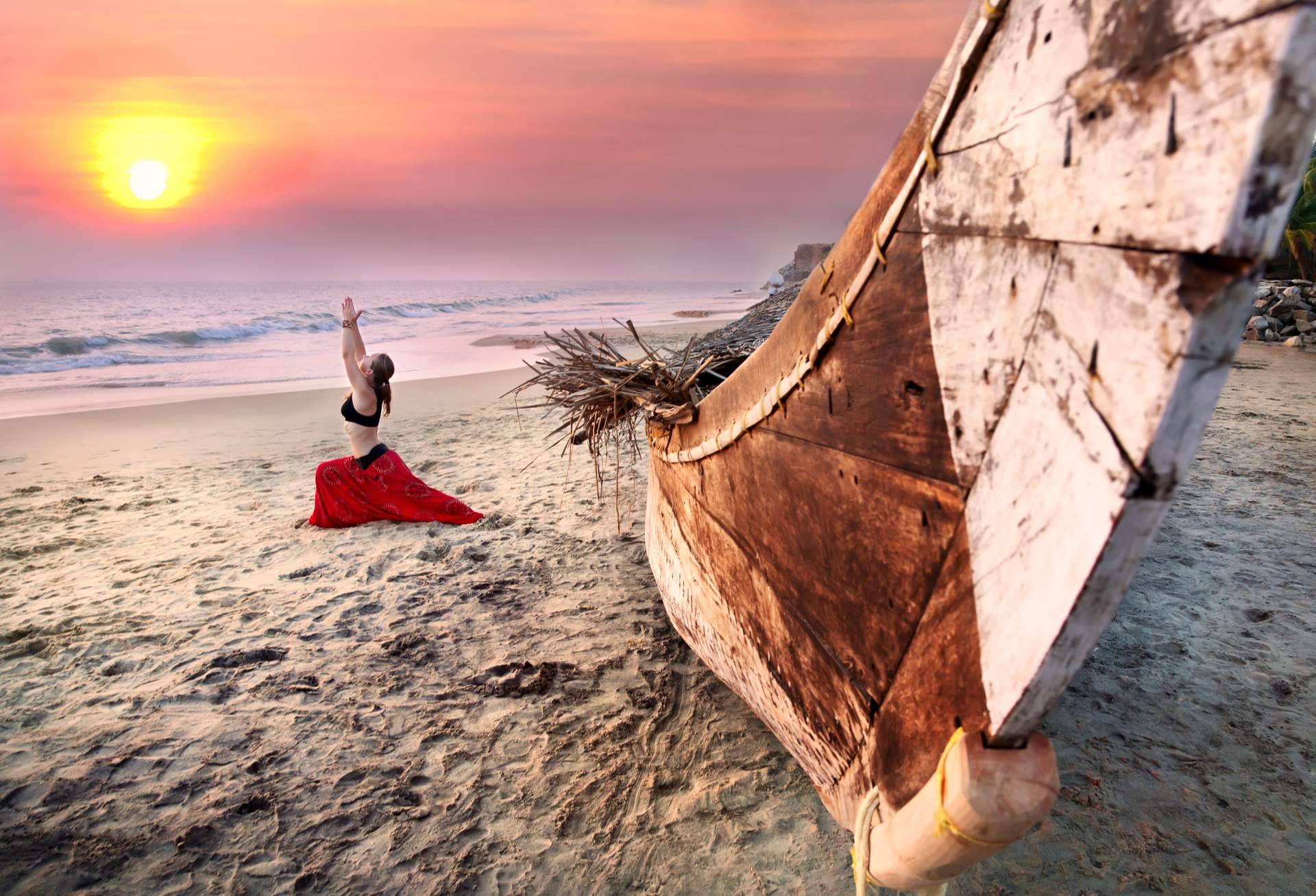 Las claves para practicar yoga en India, por Yogateca