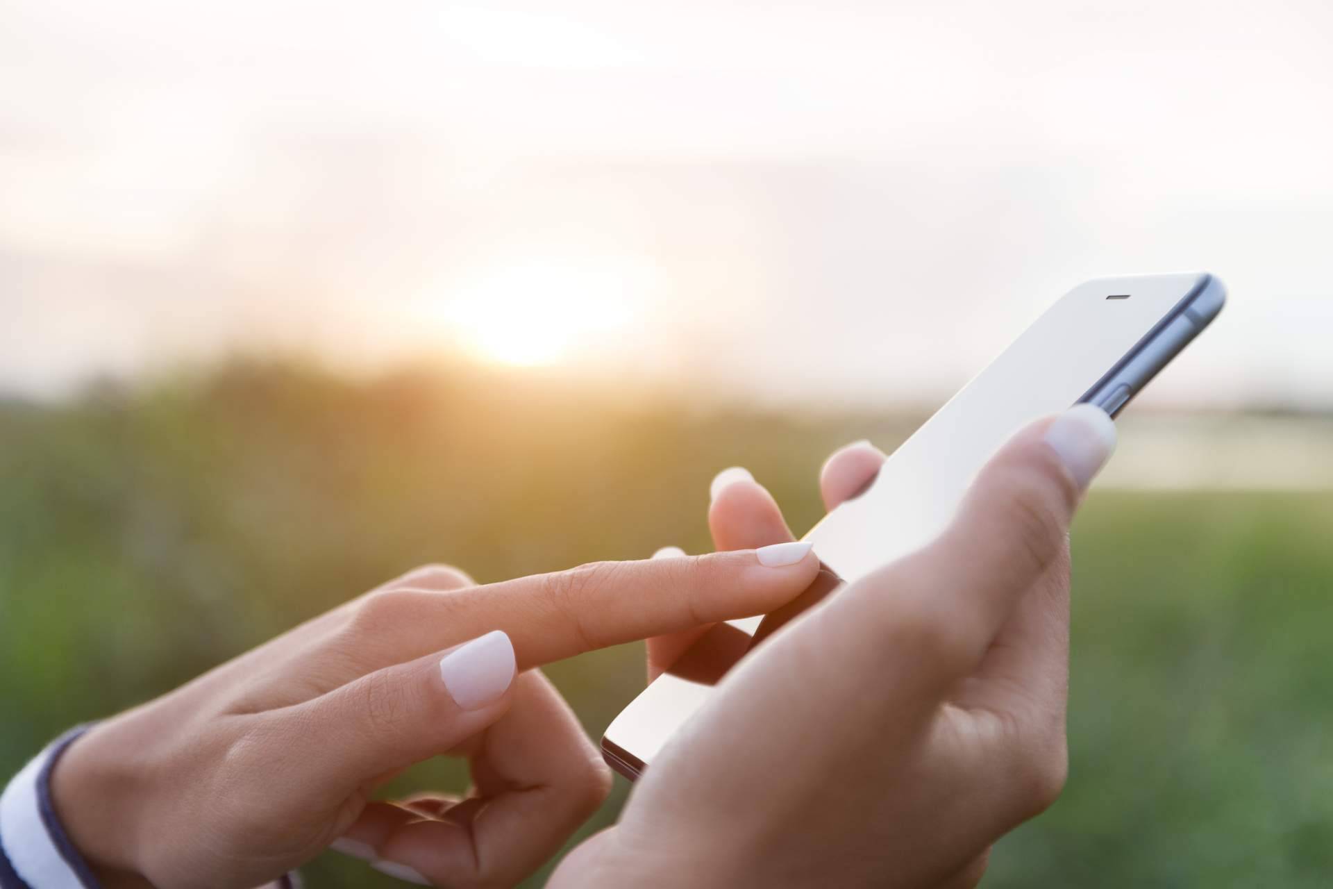Diferentes productos de Apple, como sus nuevos iPhone, están disponibles en Movimur