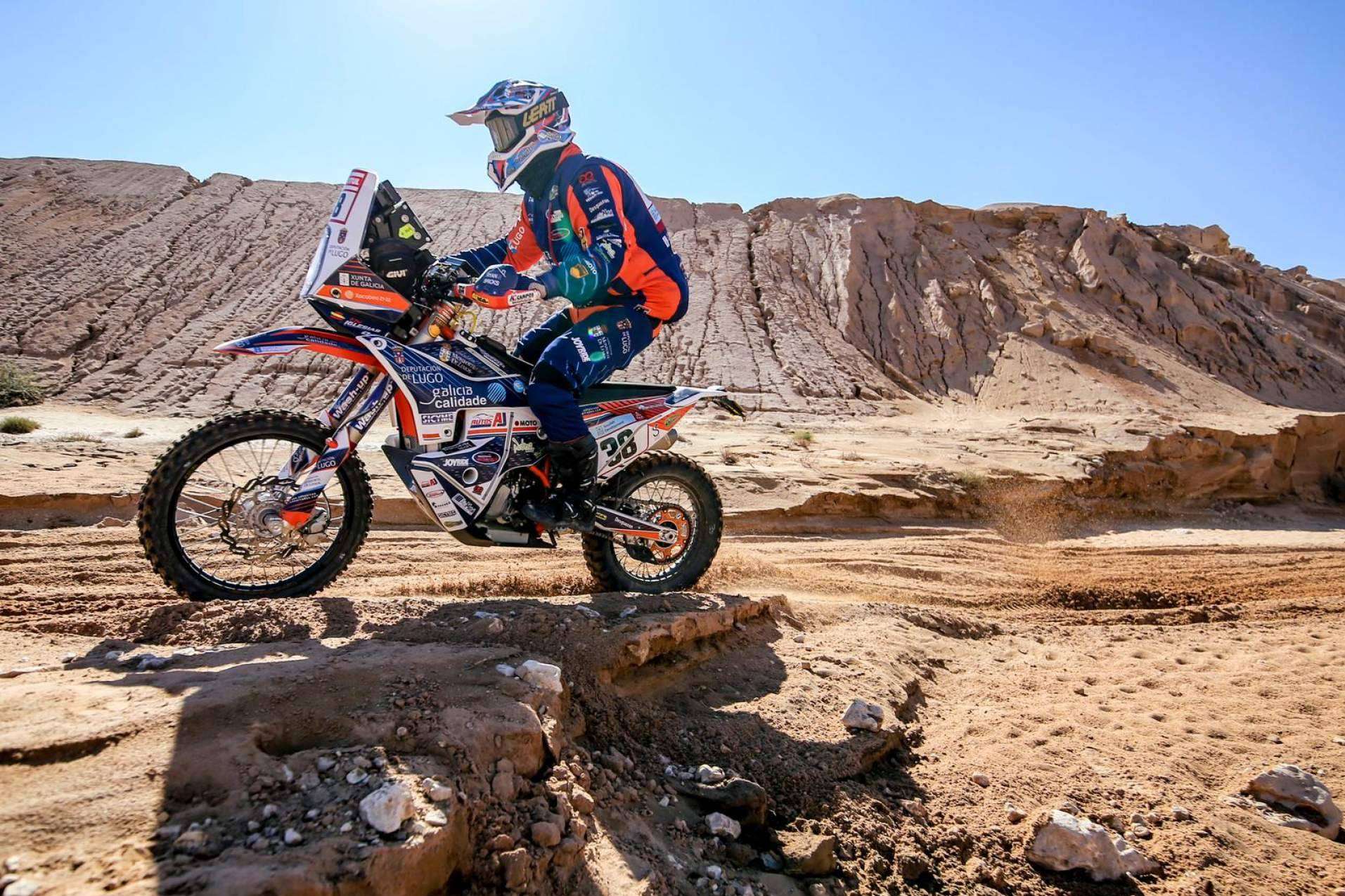 Personalización de ropa off road en el Rally Dakar, de la mano de ADHESIVOSEMBARRADOS