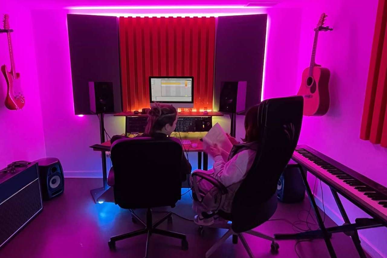 Formarse para convertirse en un productor musical