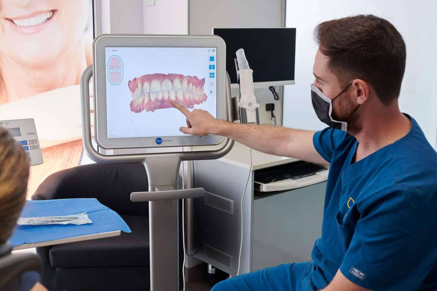 Robdental, la clínica dental en Sarrià, ofrece recomendaciones a la hora de escoger un centro de salud bucodental