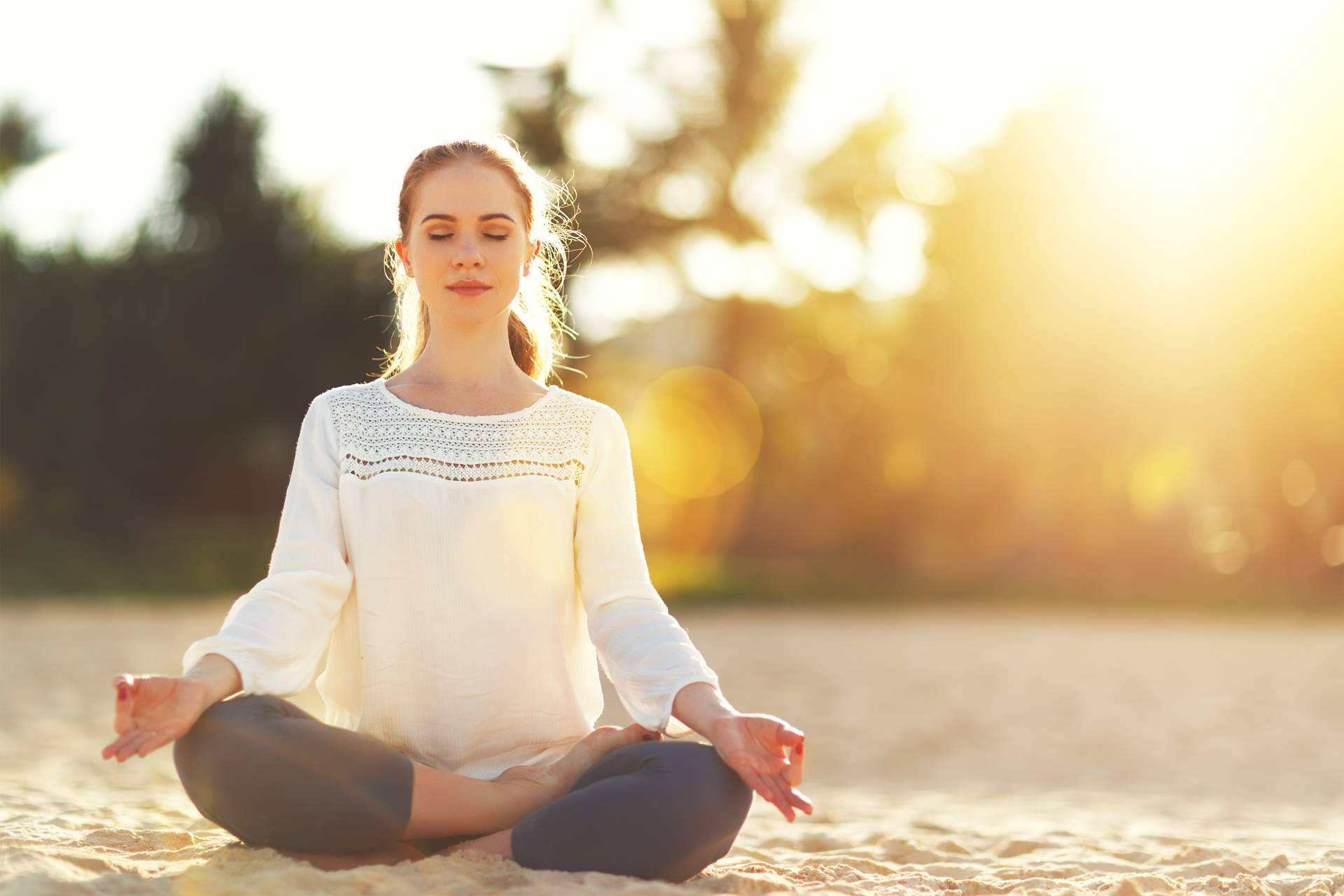 El curso de meditación de Escuela Transformacional permite aprender a meditar en 5 sencillos pasos