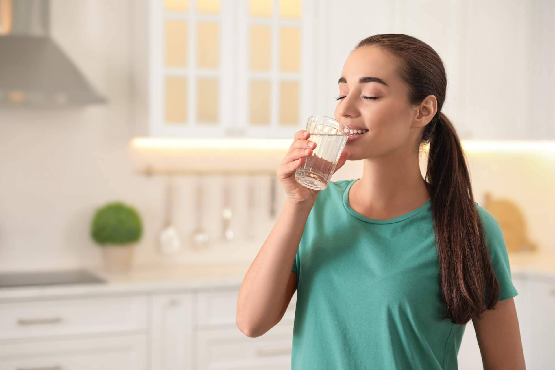Instalar un filtro para potabilizar el agua no salina conlleva varias ventajas