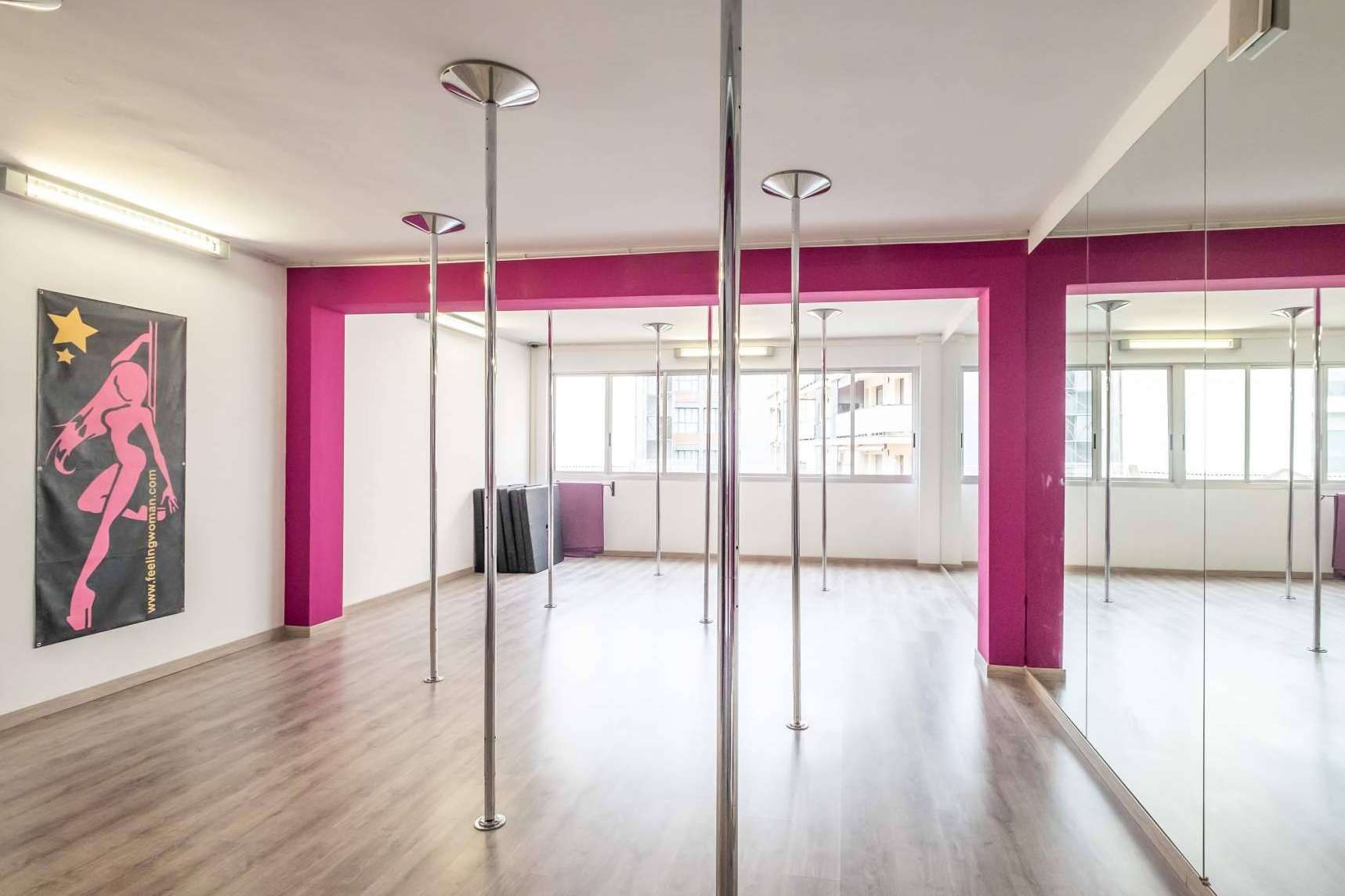 Un deporte que se encuentra en tendencia hoy en día es el pole dance
