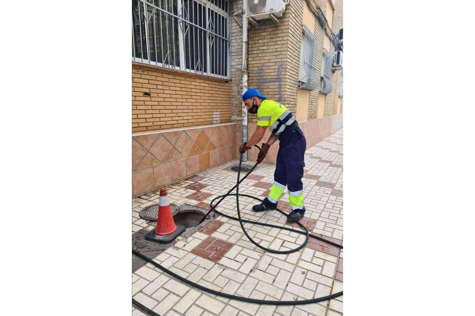 Solucionar un desatoro del fregadero cuanto antes es esencial para evitar un problema mayor, según Rey Tuberías