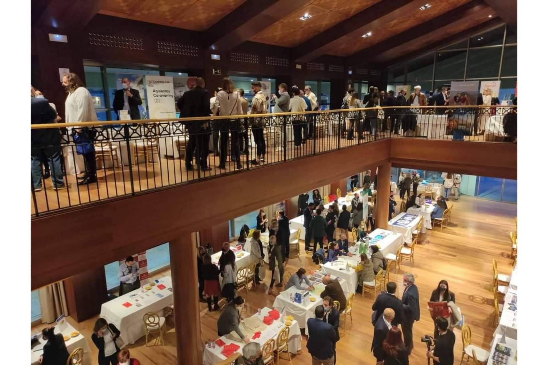 La AEVAV ha reunido a representantes de empresas turísticas e instituciones valencianas en su workshop