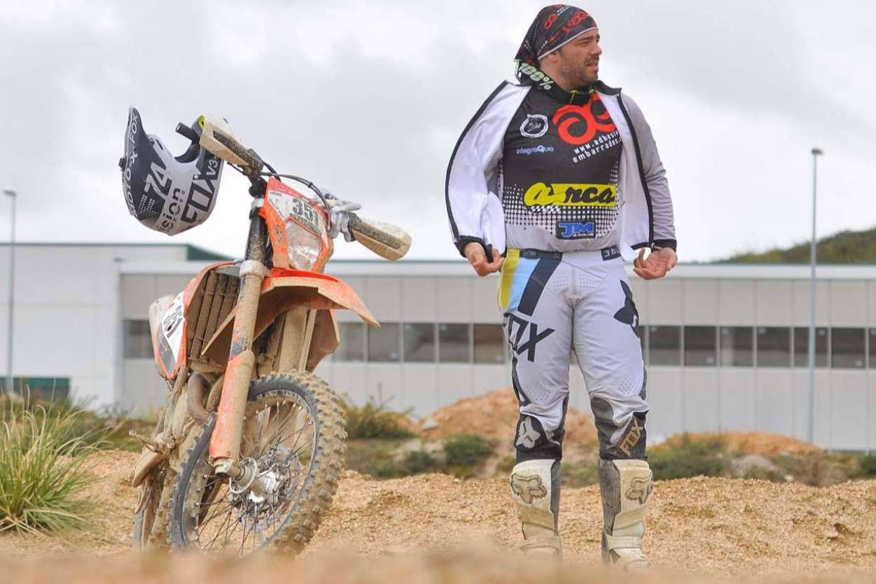 Chalecos para enduro y motocross disponibles en ADHESIVOSEMBARRADOS