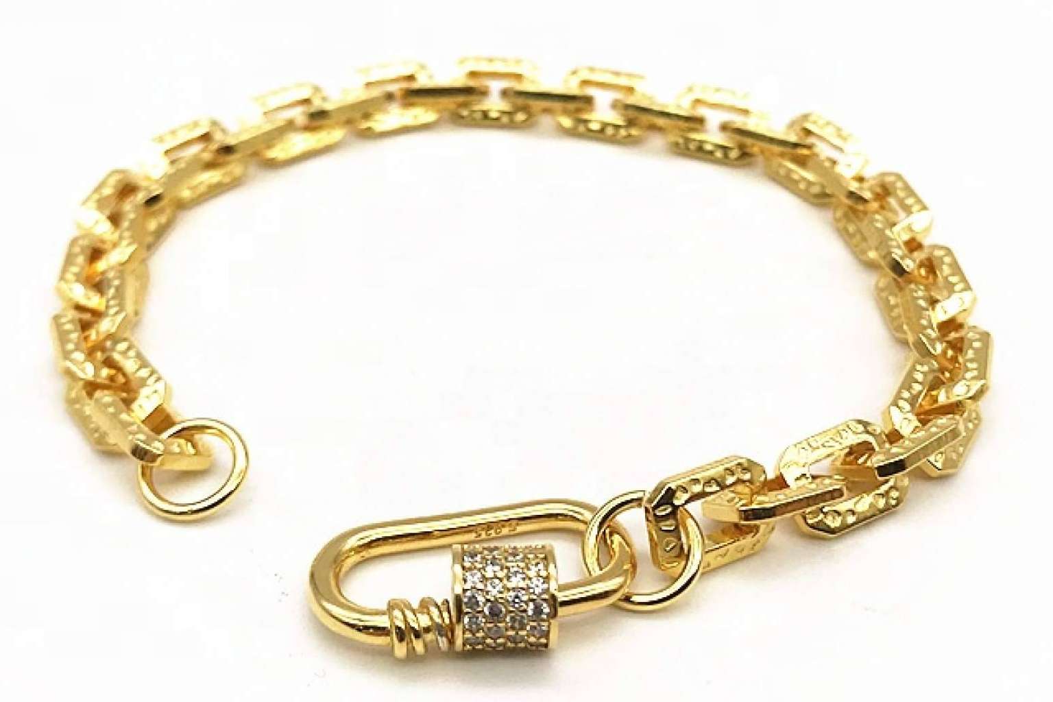 Tulipan Jewelry es una tienda que se especializa en la creación de joyas de plata
