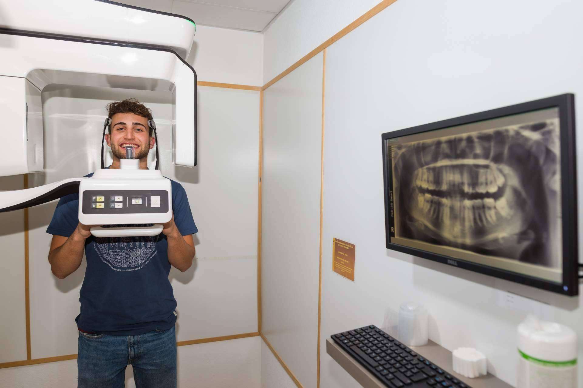 En Dental Roca ofrecen todo tipo de tratamientos odontológicos para cualquier necesidad