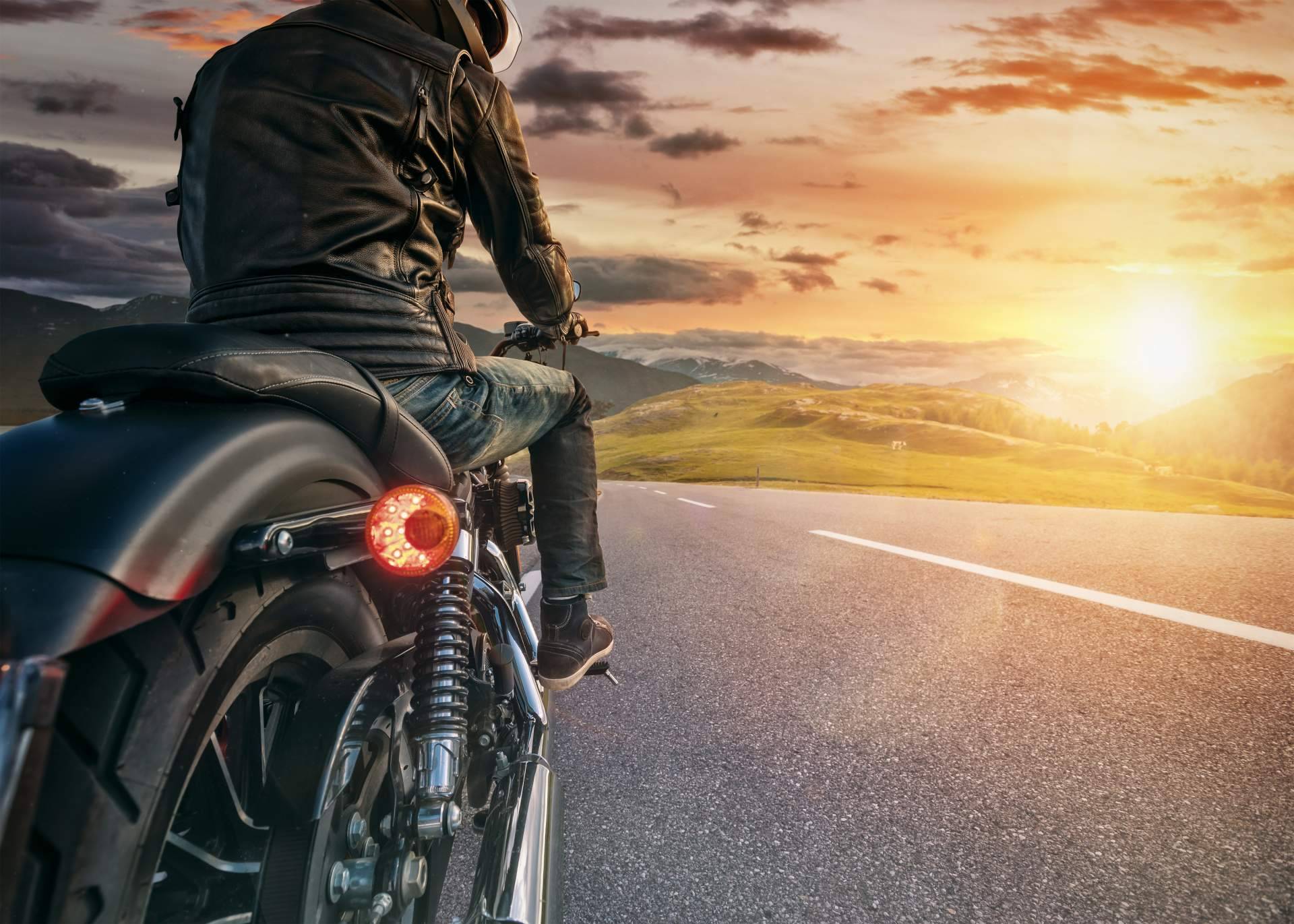 Los aspectos legales en torno a los auriculares de conducción ósea para bicicletas y motos