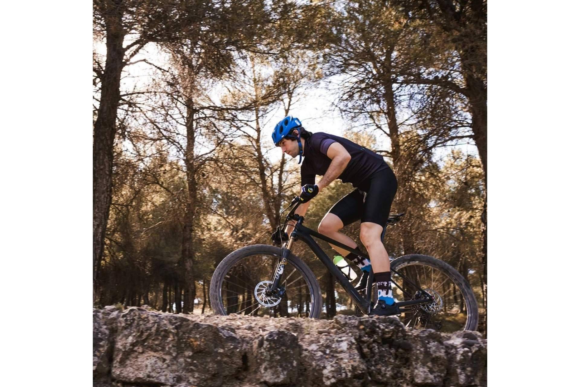Trayectoria de Ridefyl es un proyecto que se especializa en la venta de puños de bicicleta