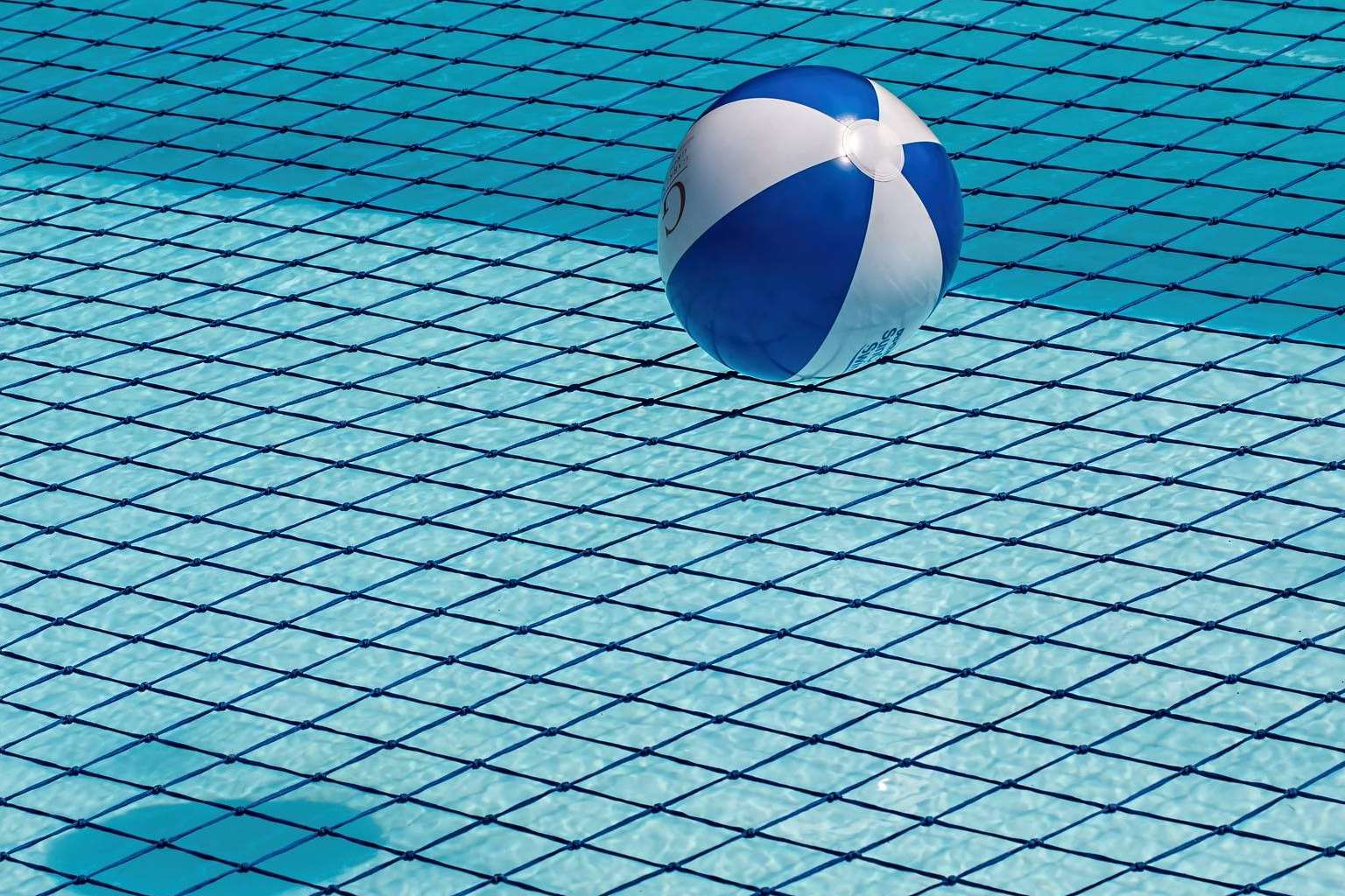 Todo lo que se necesita para el mantenimiento de la piscina está en JuJuJu Aquacenter