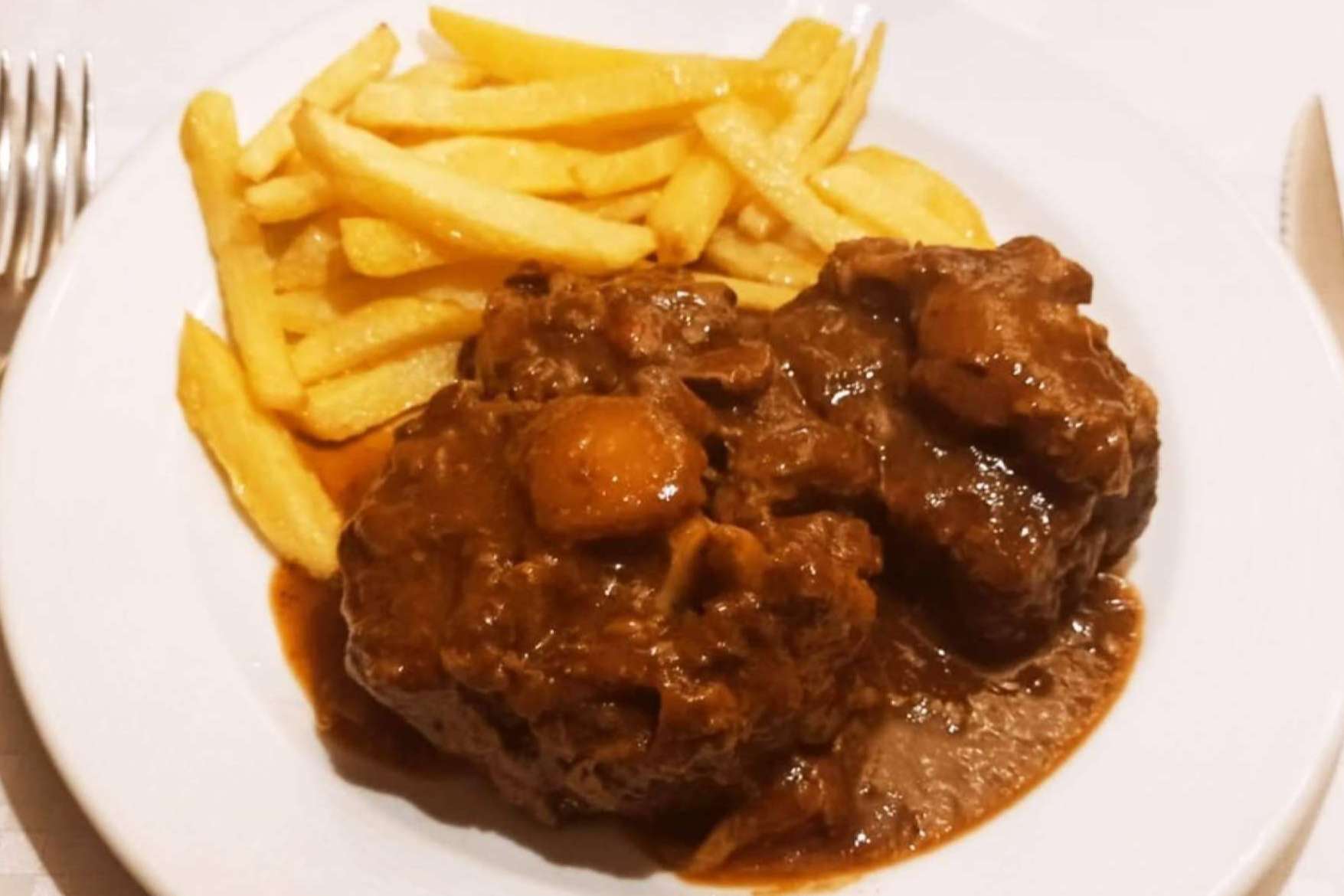 Los platos típicos disponibles durante el mes de mayo en el restaurante en Madrid Casa Ricardo
