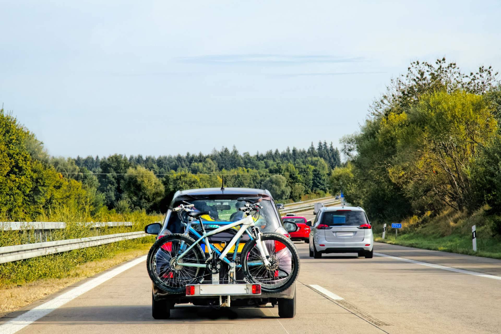 ¿Dónde encontrar portabicicletas para coche?, por el portal web Negrillo