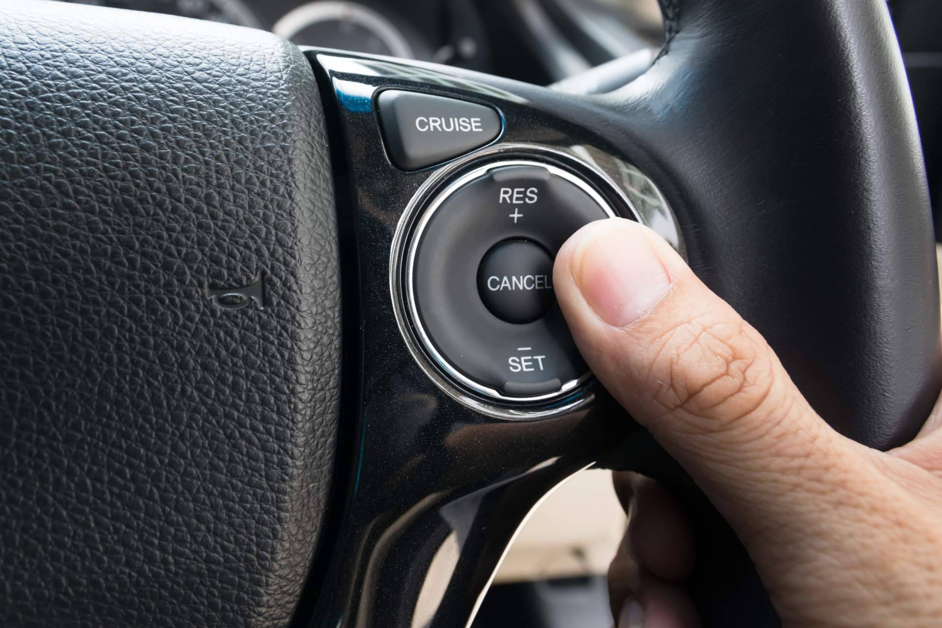 TodoRenting.es asegura que el limitador de velocidad es un elemento clave para disminuir el riesgo de accidentes automovilísticos