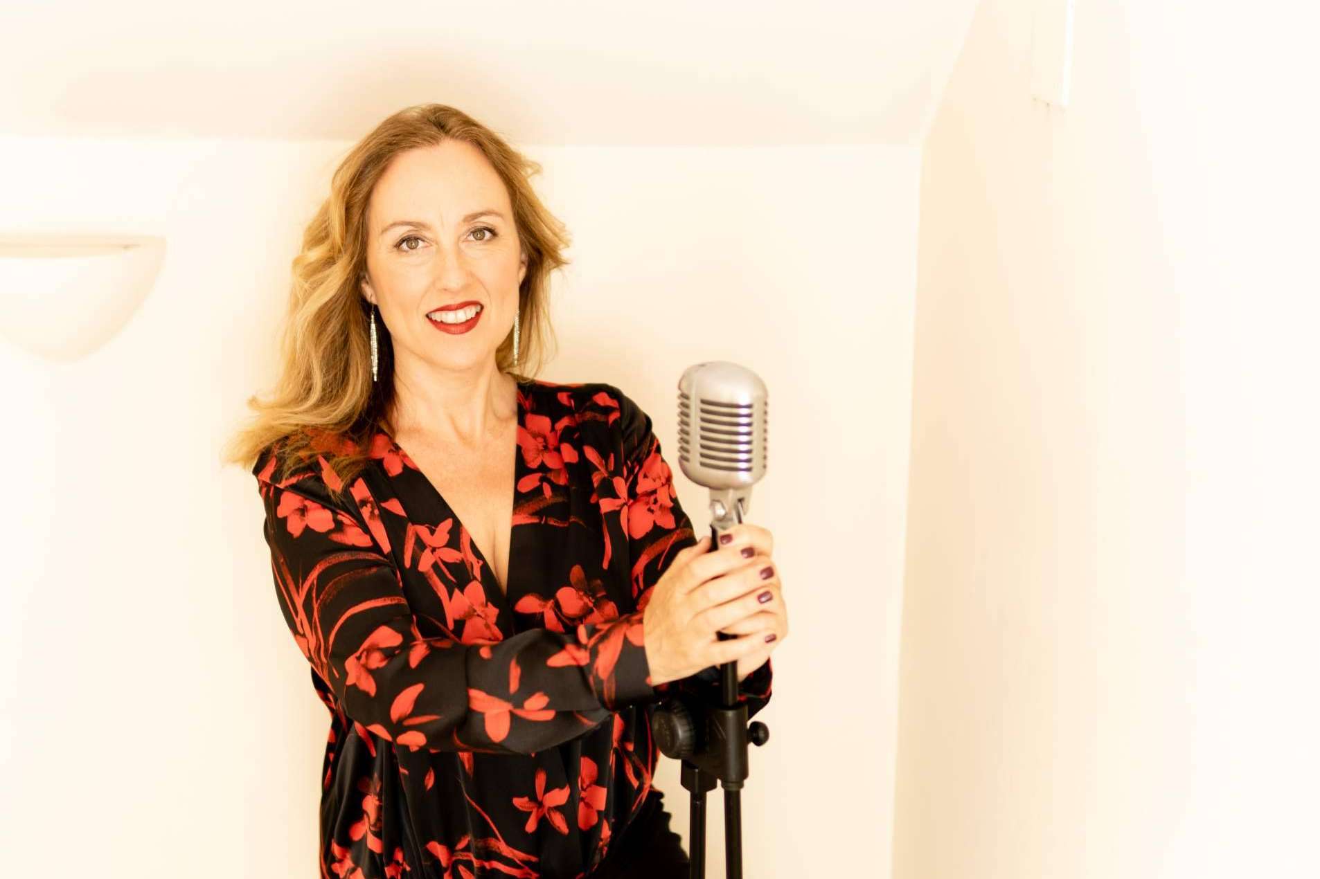 Celia Vergara, cantante, logopeda y vocal coach, profesora en la escuela Hot Stuff Producciones