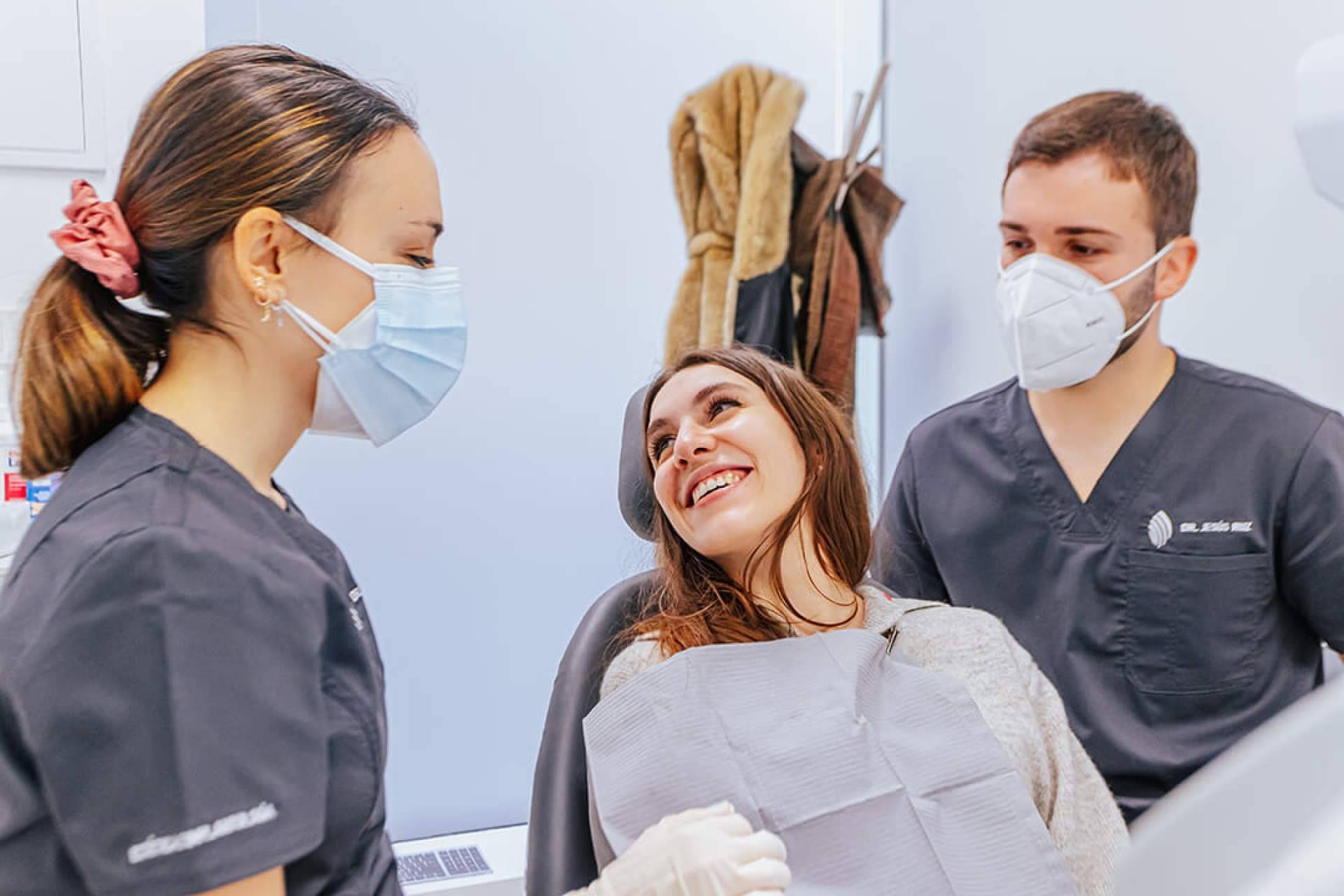 La clínica de Estética Dental Dr. Jesús Ruz, especializada en implantología dental