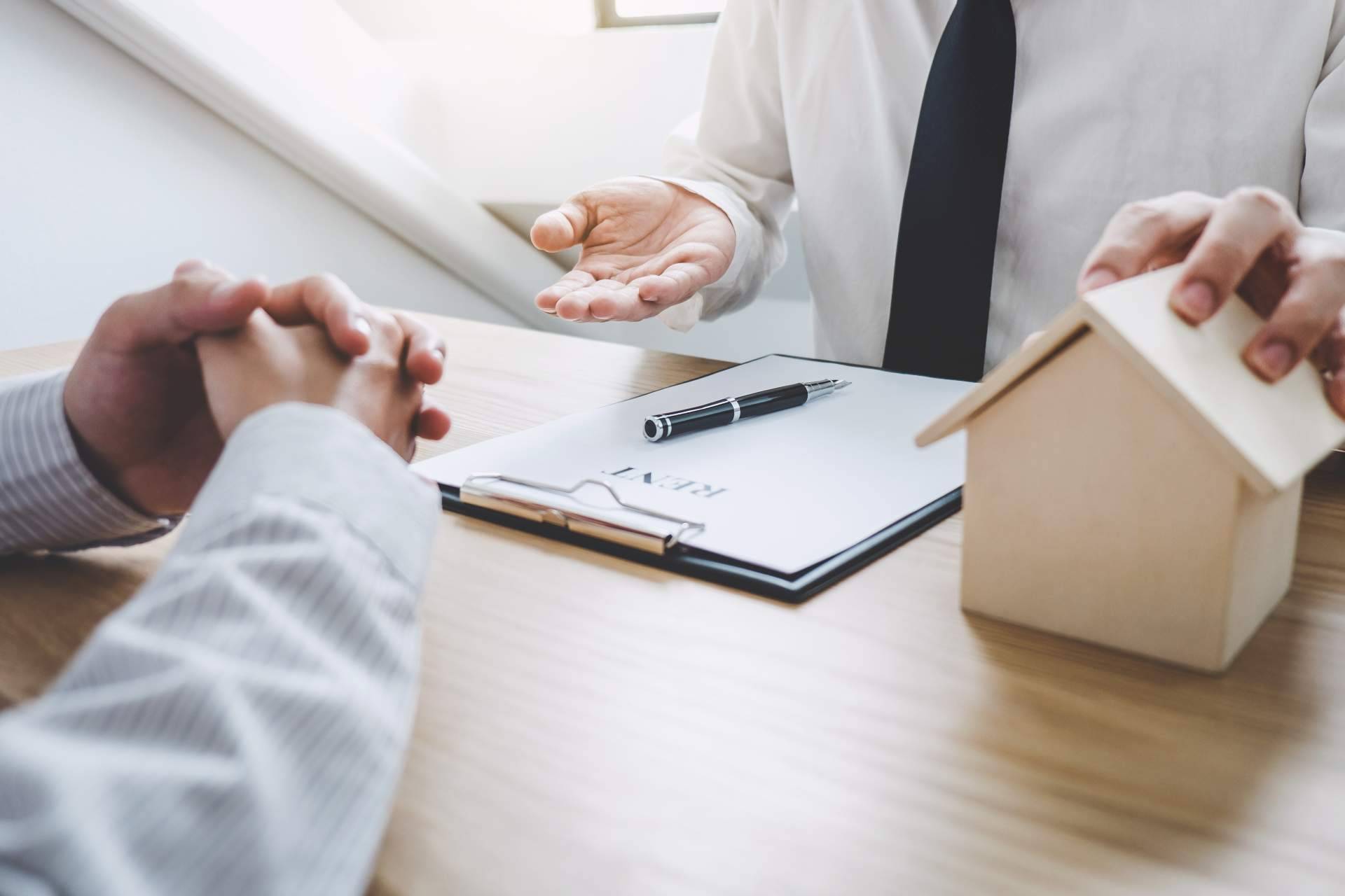 ¿Cómo mejorar las condiciones de una hipoteca?, por el equipo de expertos de Helloteca