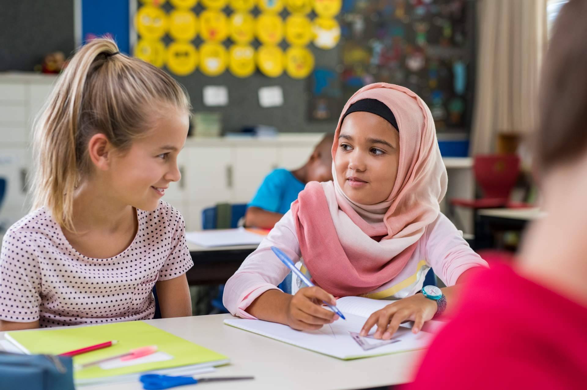 Aprender una de las lenguas más habladas del mundo con los cursos de árabe de Academia Árabe