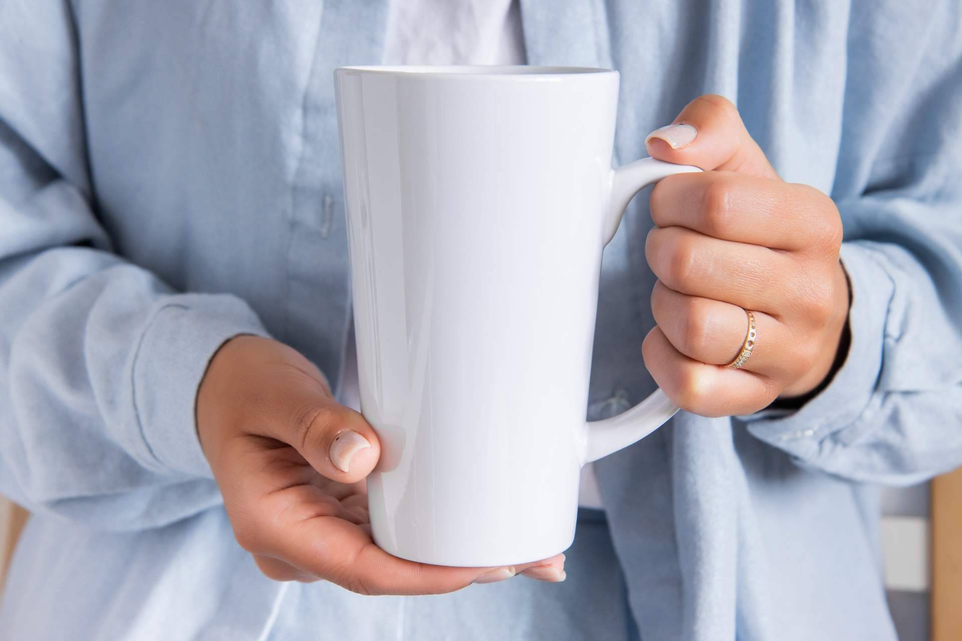 Tazas y botellas personalizables con ProductosPersonalizados.es