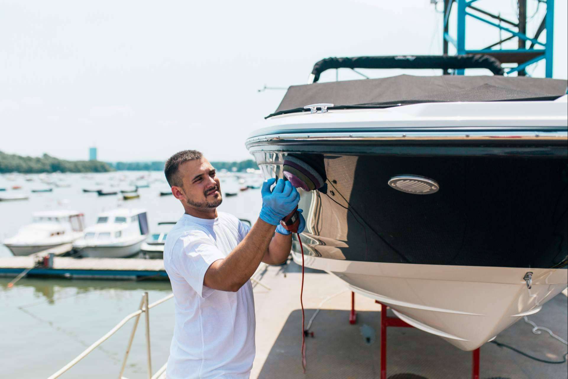 Boat painting accessories y otros marine supplies en Nova Argonautica