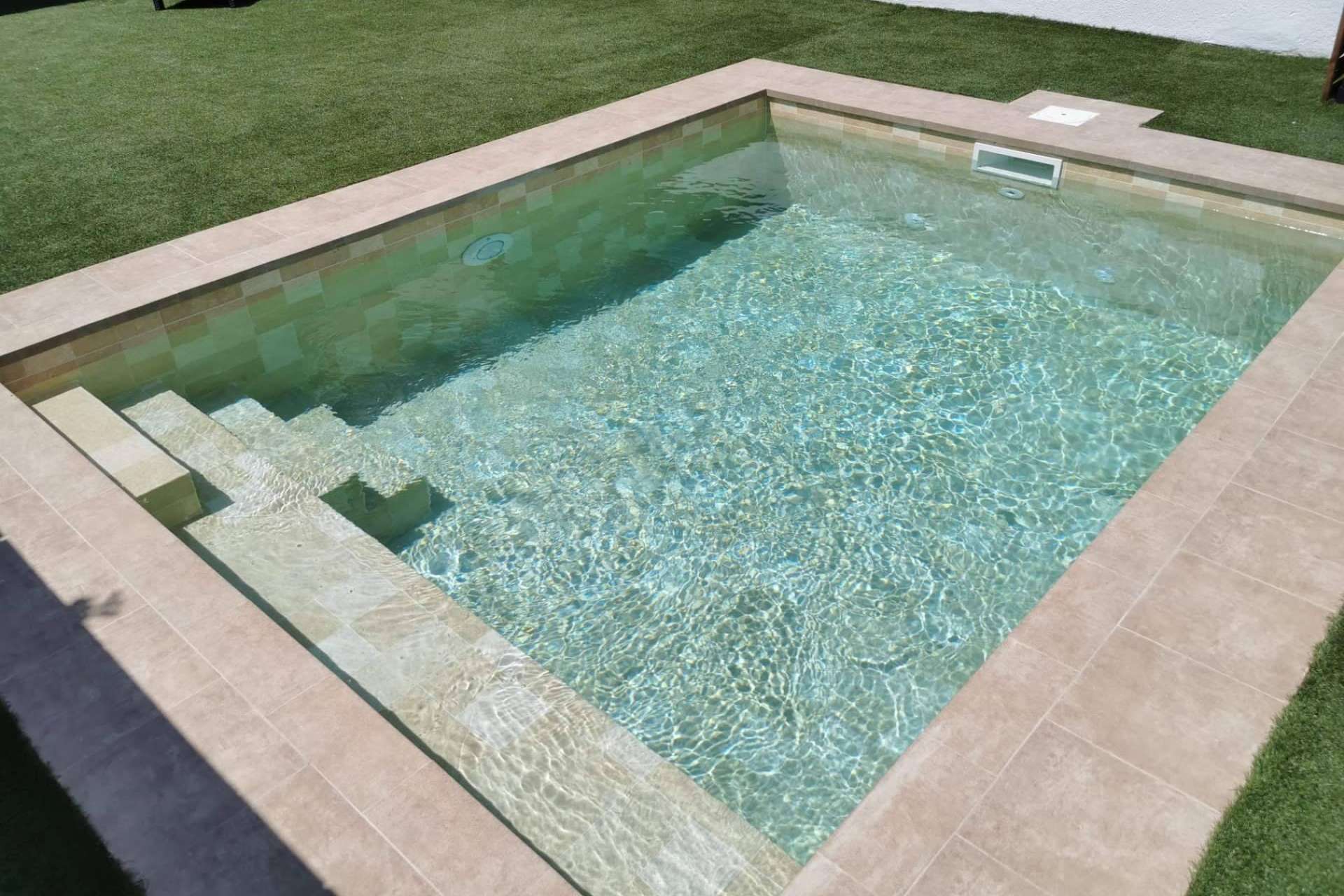 Acerca de las nuevas tendencias en piscinas 2022 que presenta Esencial Pool